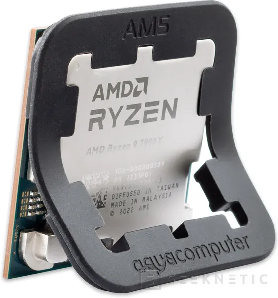 Geeknetic Aqua Computer lanza un protector de goma flexible para aplicar pasta térmica en los nuevos AMD Ryzen 7000 Series 1