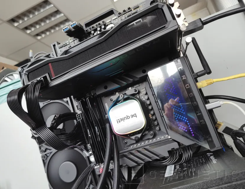 Geeknetic AMD Radeon 7900 XTX e 7900 XT: Unboxing e prime immagini nel nostro laboratorio 15