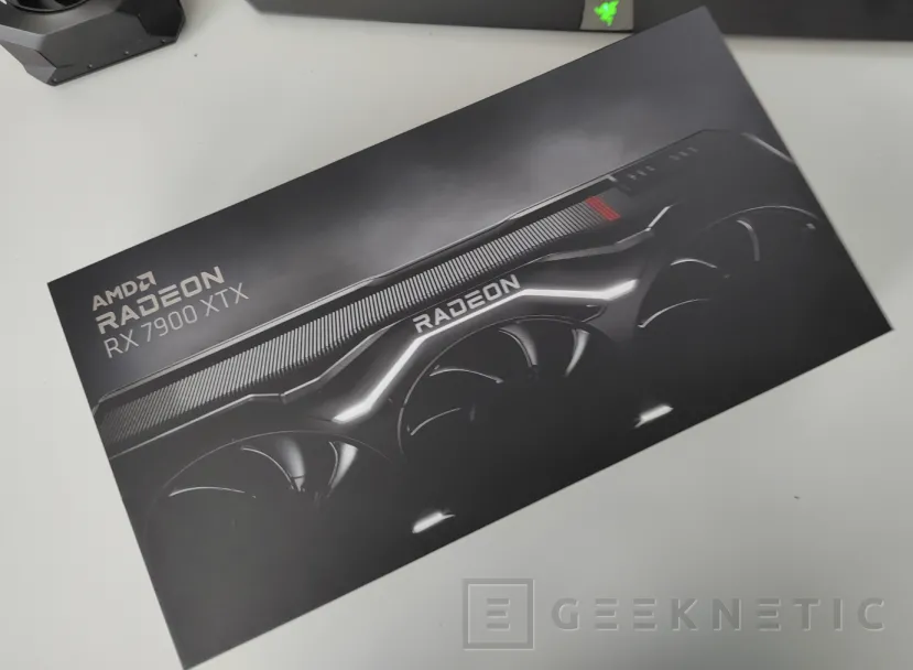 Geeknetic AMD Radeon 7900 XTX y 7900 XT: Unboxing y Primeras Imágenes en nuestro Laboratorio 1