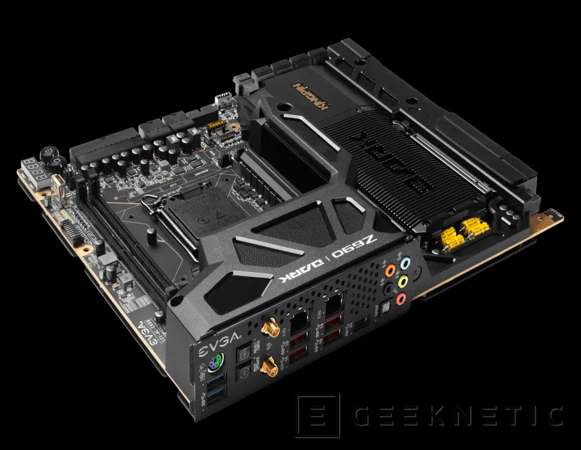 Geeknetic EVGA lanza la placa para overclockers Z690 DARK KINGPIN con diseño de 21 fases y zócalo girado 90 grados 3