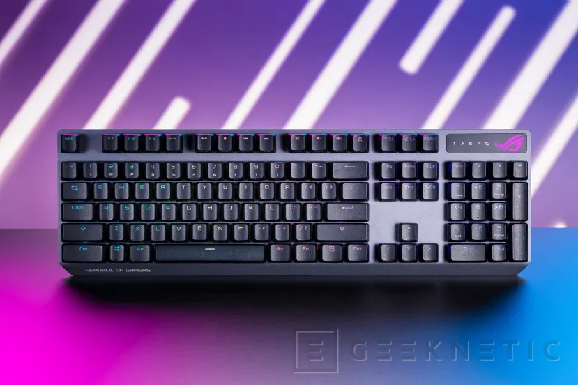 Geeknetic ASUS presenta dos nuevos teclados para gaming ROG Strix Scope inalámbricos, uno de ellos con formato TKL 2