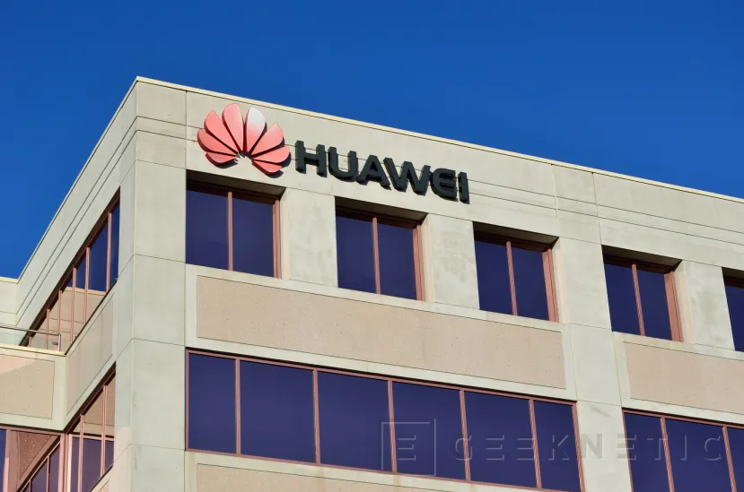 Geeknetic Huawei se une al veto y cierra sus oficinas en Rusia 1