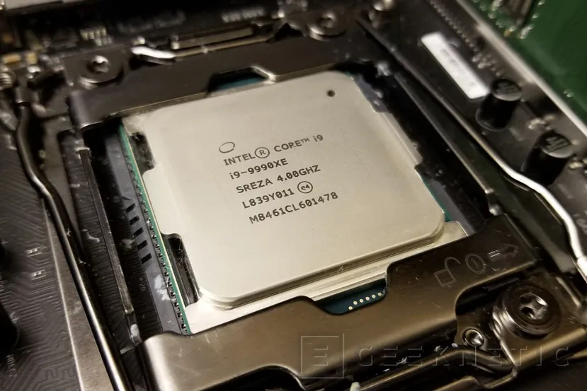 Geeknetic Intel planea volver a los procesadores HEDT con los Alder Lake-X 2