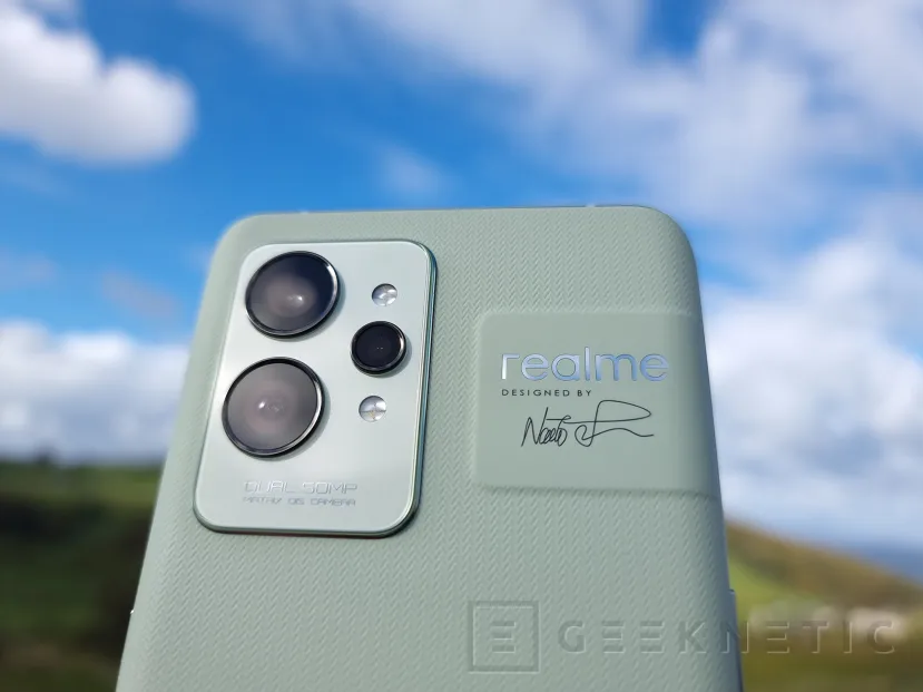 Geeknetic Realme GT 2 Pro Review 3