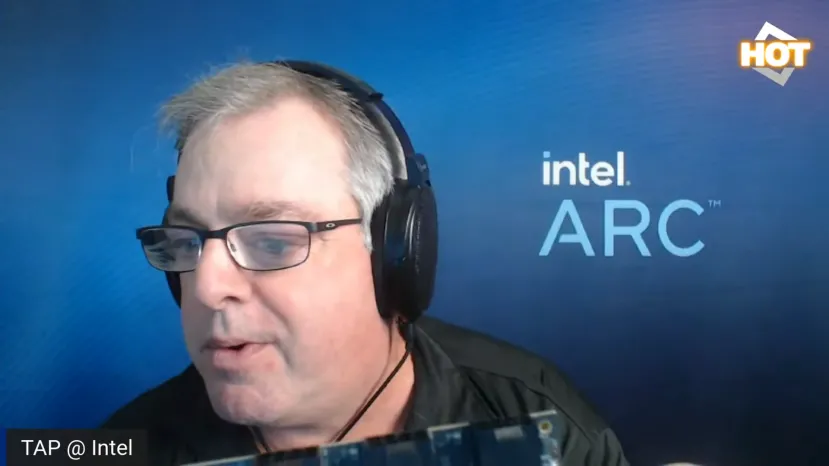 Geeknetic Intel ha mostrado una gráfica Intel Arc para equipos de escritorio con 3 conectores de 8 pines 1