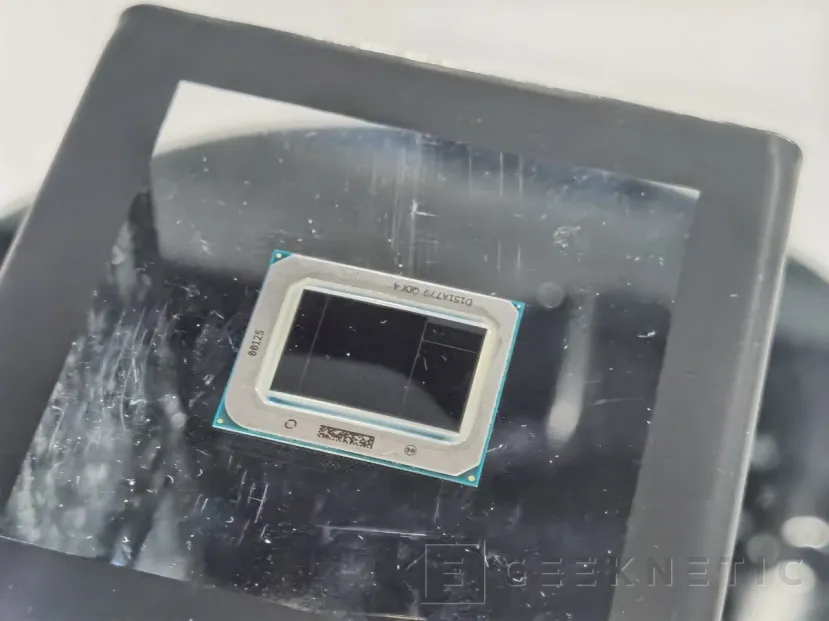 Geeknetic Intel ha mostrado los próximos Meteor Lake con un diseño basado en chiplets 2