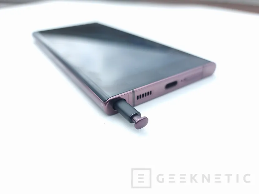 Geeknetic Samsung Galaxy S22 Ultra Review 8
