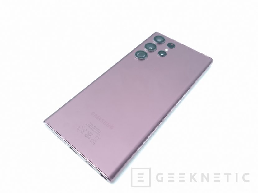 Geeknetic Samsung Galaxy S22 Ultra Review 3