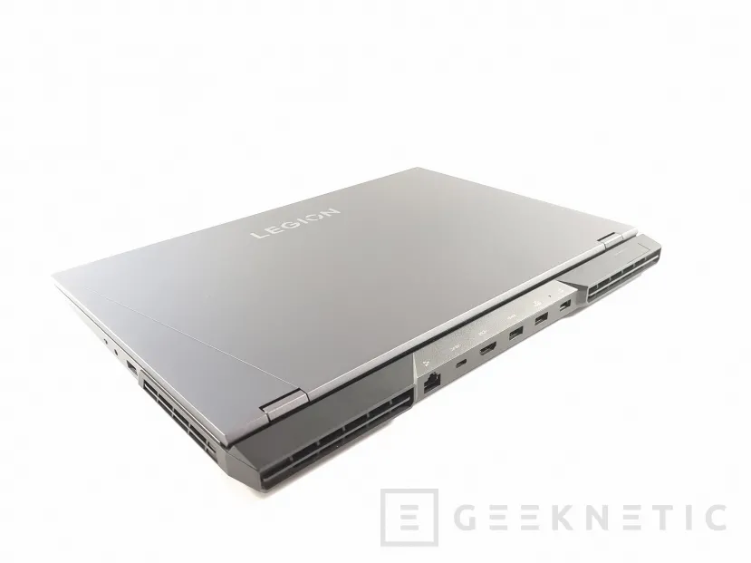 Geeknetic Lenovo Legion 5i Pro 16IAH7H Review con Core i7-12700H 3