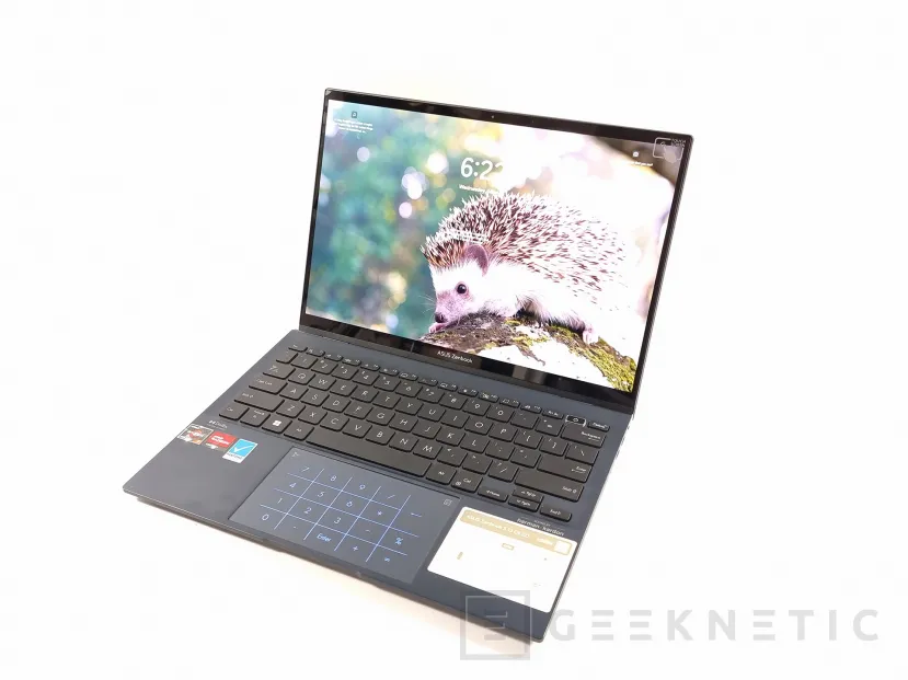 Geeknetic ASUS ZenBook S 13 OLED Review con AMD Ryzen 7 6800U 1