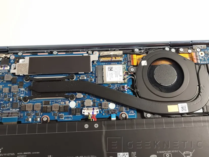 Geeknetic ASUS ZenBook S 13 OLED Review con AMD Ryzen 7 6800U 15