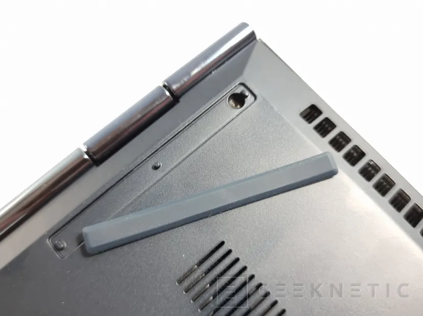 Geeknetic ASUS ZenBook S 13 OLED Review con AMD Ryzen 7 6800U 13