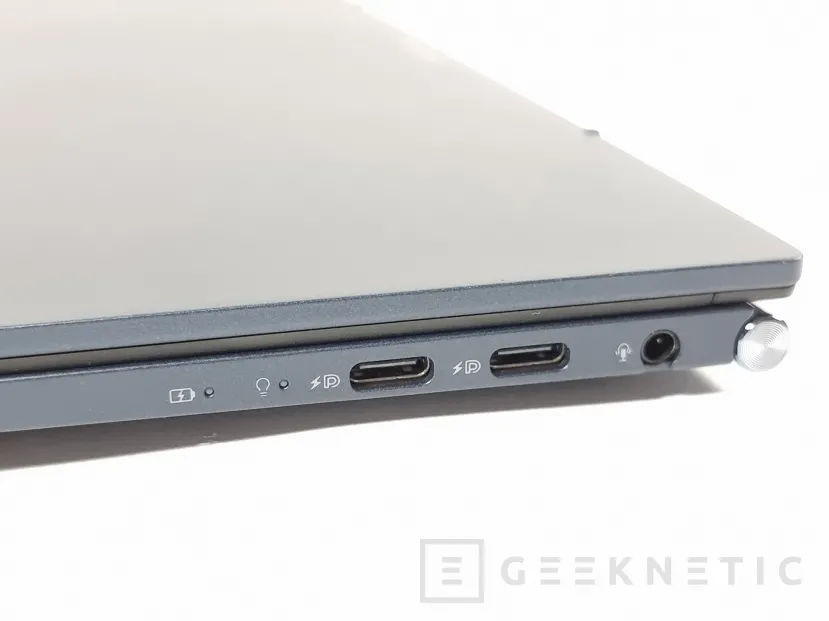 Geeknetic ASUS ZenBook S 13 OLED Review con AMD Ryzen 7 6800U 6