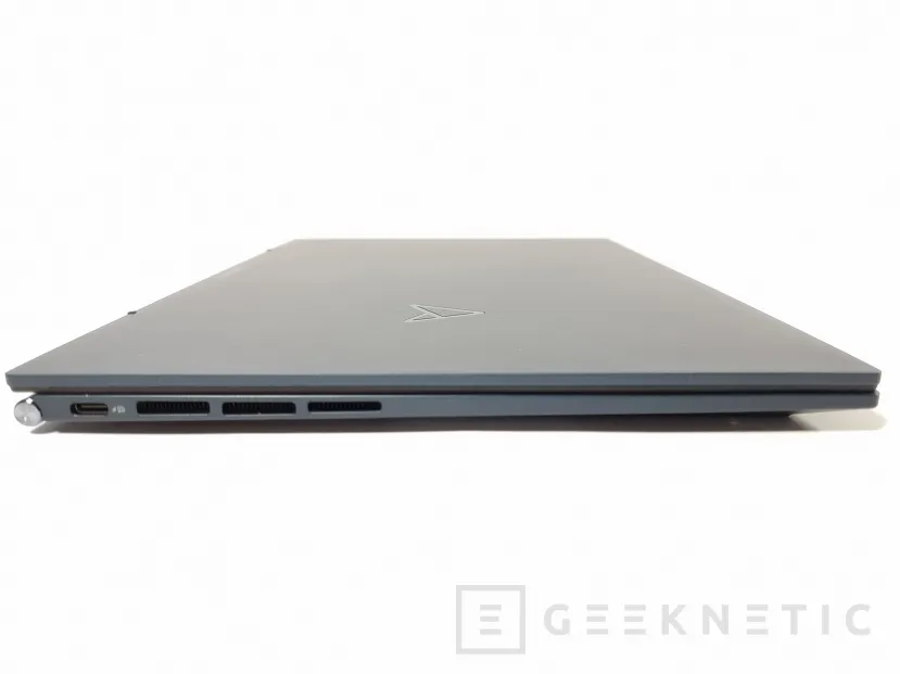 Geeknetic ASUS ZenBook S 13 OLED Review con AMD Ryzen 7 6800U 4