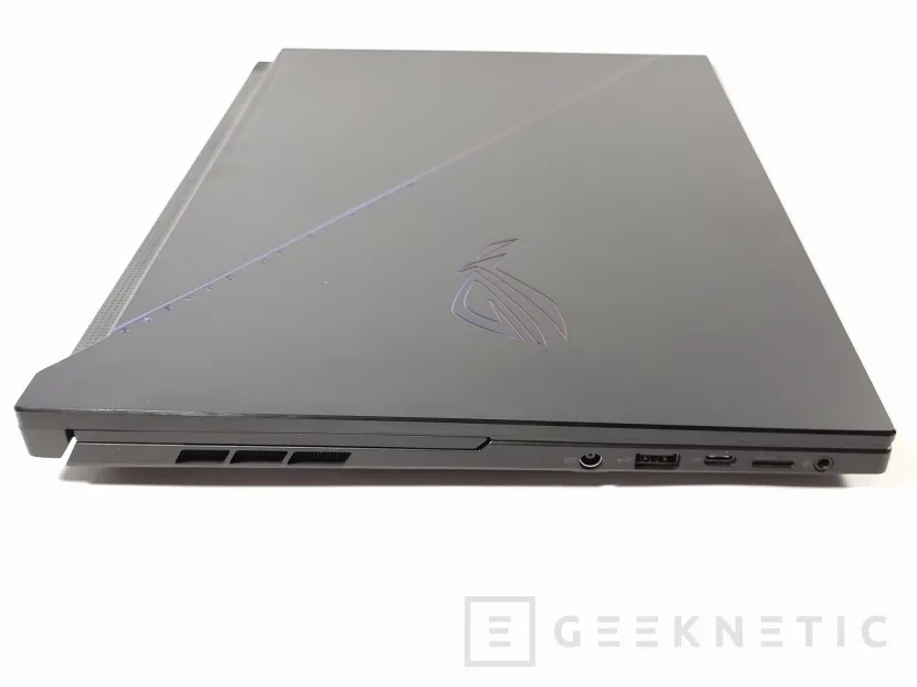 Geeknetic ASUS ROG Zephyrus Duo 16 GX650 Review  5