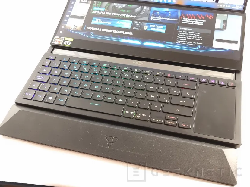 Geeknetic ASUS ROG Zephyrus Duo 16 GX650 Review  9