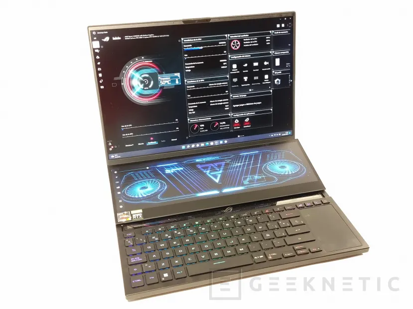 Geeknetic ASUS ROG Zephyrus Duo 16 GX650 Review  1