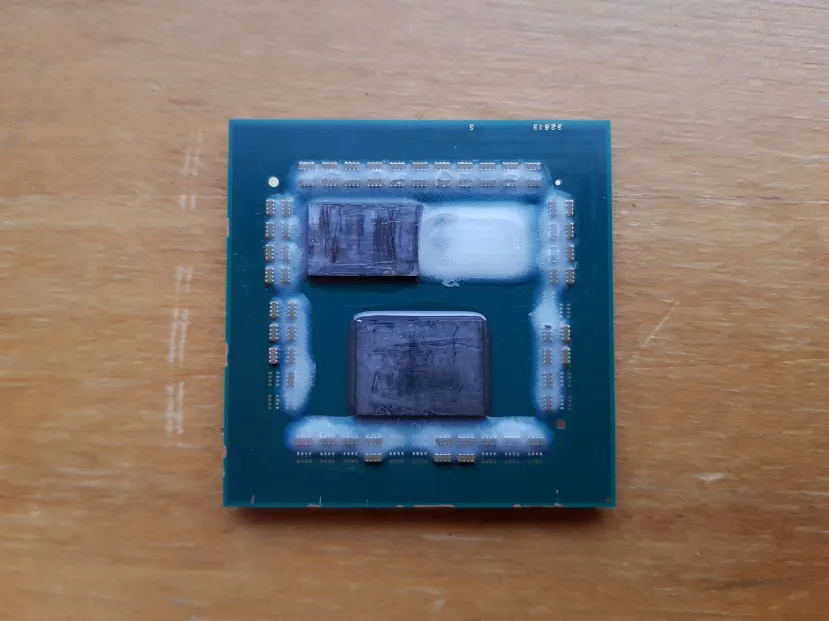 Geeknetic Consiguen reducir 10º la temperatura de un AMD Ryzen 7 5800X3D eliminado el IHS 1