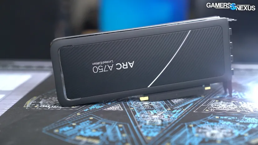Geeknetic Intel muestra la Intel Arc A750 Limited Edition con dos conectores de corriente adicionales 1