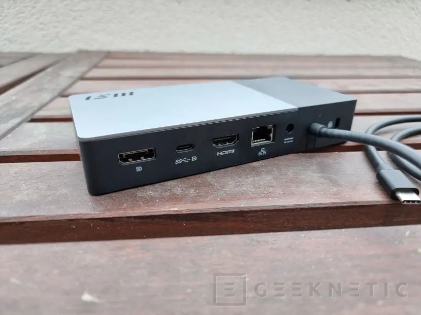 Geeknetic MSI USB-C Docking Station Gen 2 Review 7