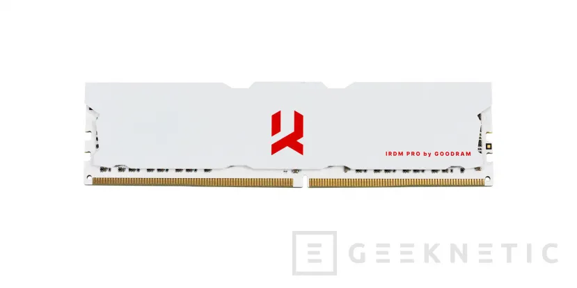 Geeknetic Goodram lanza memoria DDR4 IRDM PRO en color blanco y logo en rojo destinada a jugadores 2