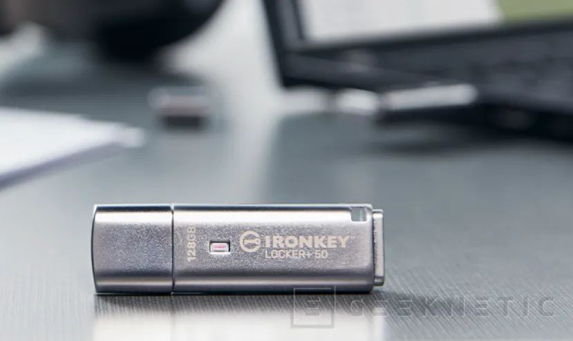 Geeknetic Kingston presenta la unidad USB IronKey Locker+ 50 con cifrado por hardware y copia automática en la nube 3