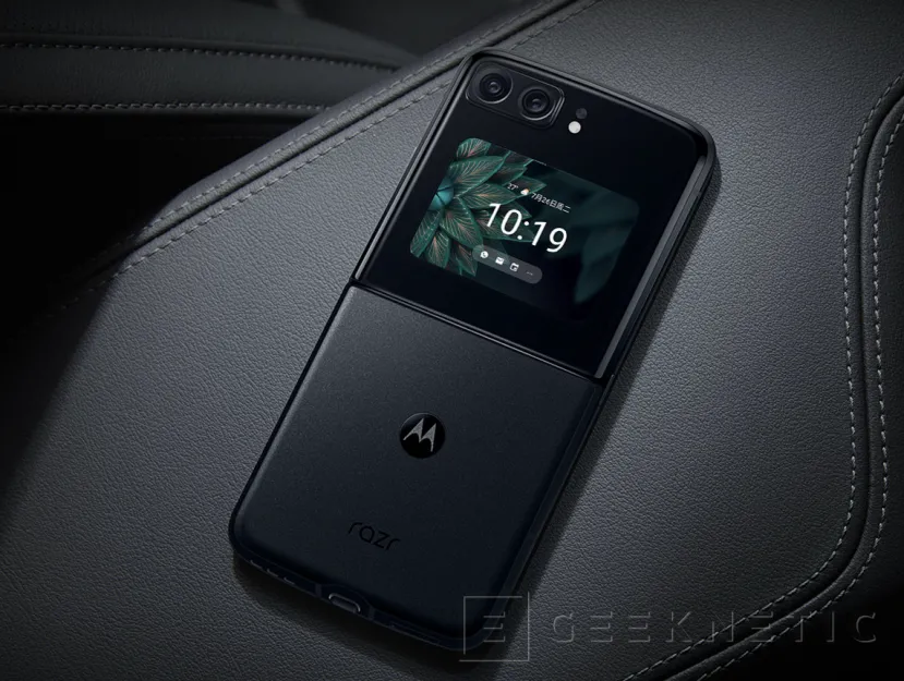 Geeknetic El Motorola Razr 2022 de Lenovo llega con un Snapdragon 8+ Gen 1, hasta 18 GB de RAM y más pantalla 3