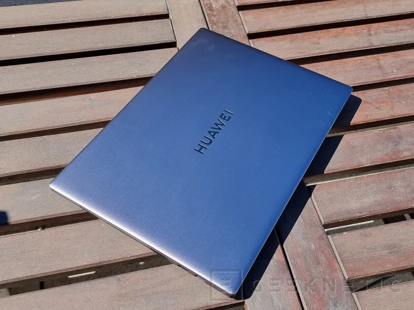 Geeknetic Huawei MateBook 16s Review 1