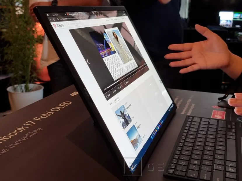 Geeknetic El ASUS Zenbook 17 Fold OLED  con pantalla plegable llegará el último trimestre del año por 3.999 euros 2
