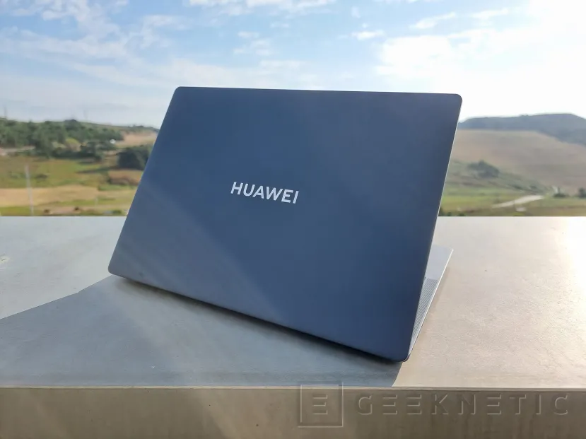 Geeknetic Huawei Matebook X Pro Review 46