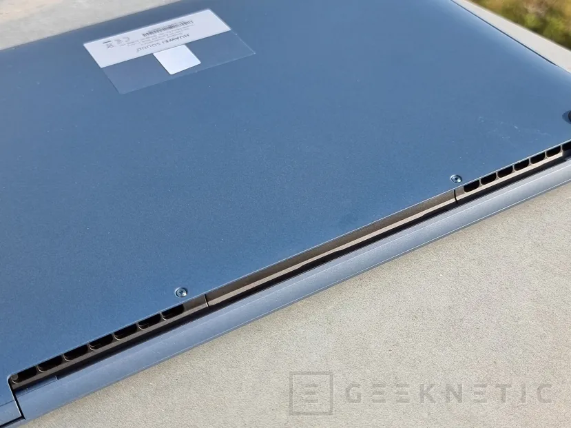 Geeknetic Huawei Matebook X Pro Review 8