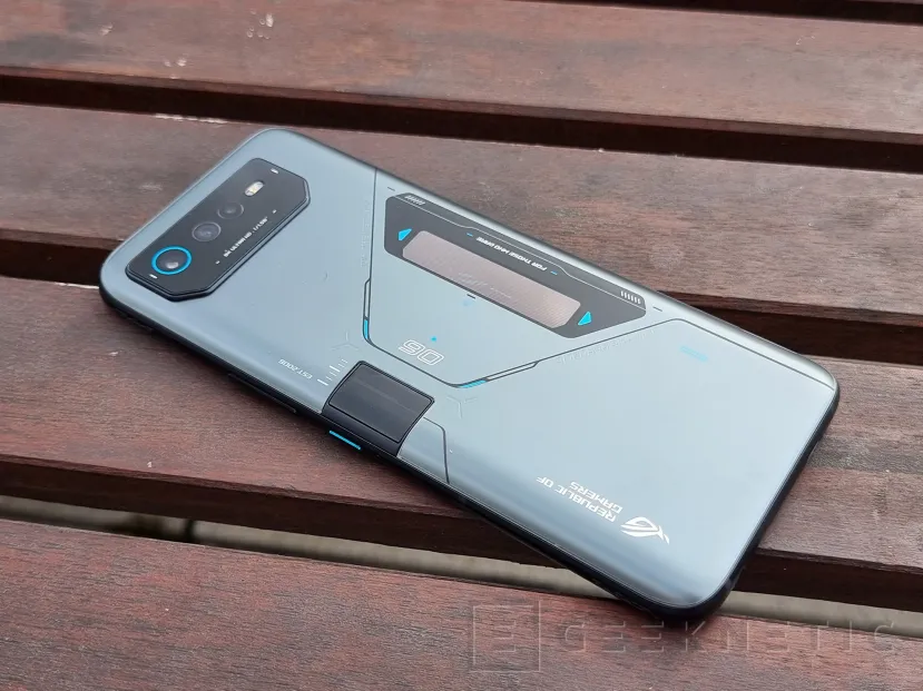 Geeknetic ASUS ROG Phone 6D Ultimate Review 3