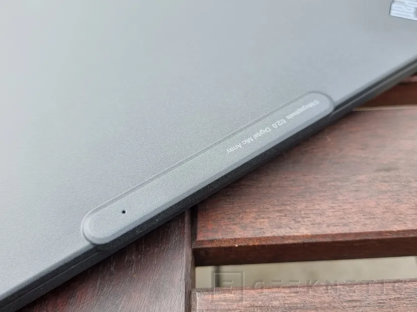 Geeknetic Lenovo ThinkPad X13s Review con Snapdragon 8cx Gen 3 3