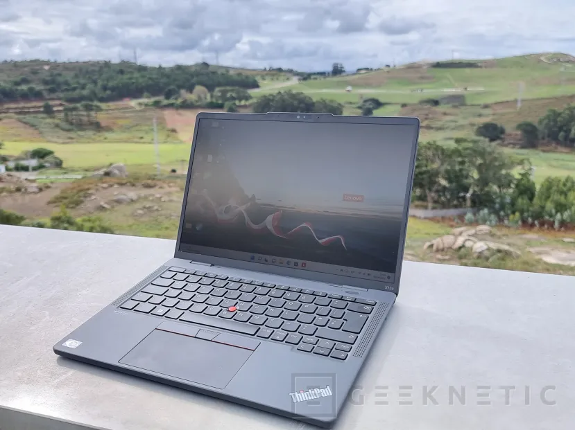 Geeknetic Lenovo ThinkPad X13s Review con Snapdragon 8cx Gen 3 7