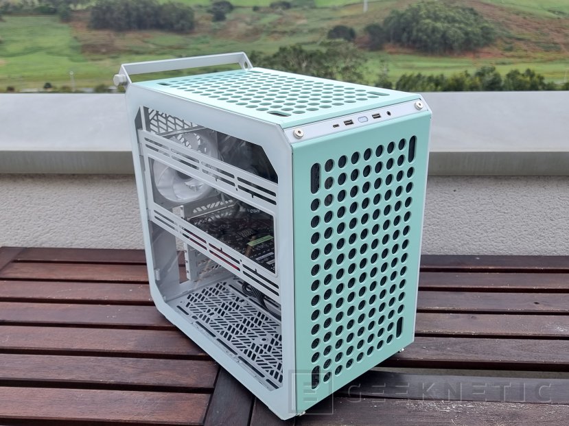 Cooler Master QUBE 500 Flatpack Macaron Edition Review