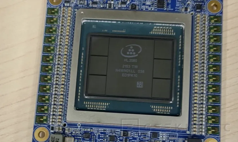 Geeknetic La tarjeta aceleradora de IA Intel Gaudi 2 con 96 GB HBM2E promete ser la  única alternativa a la NVIDIA H100  13