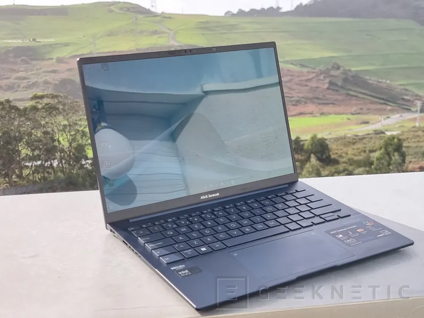 Geeknetic ASUS Zenbook 14 OLED UX3405M Review con Core Ultra 7 155H &quot;Meteor Lake&quot; 8