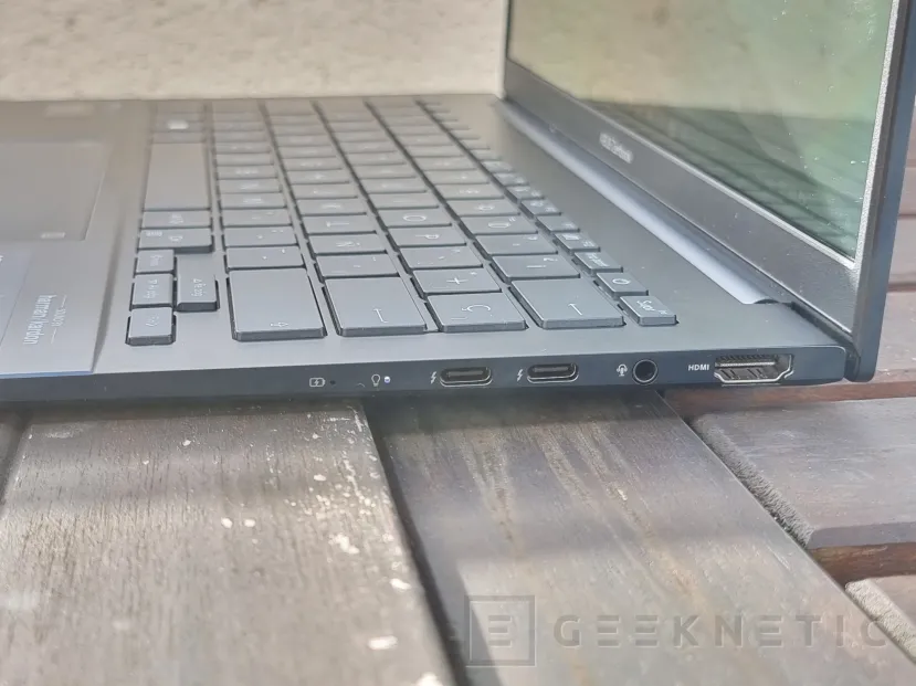 Geeknetic ASUS Zenbook 14 OLED UX3405M Review con Core Ultra 7 155H &quot;Meteor Lake&quot; 5