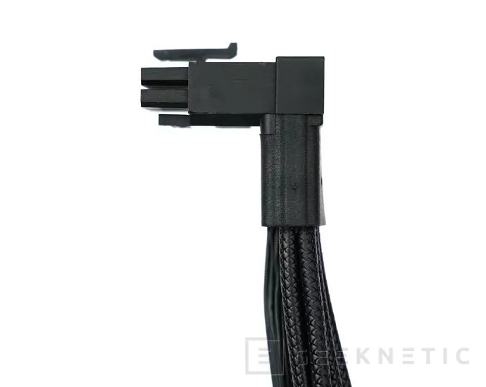 Geeknetic Seasonic ha presentado un nuevo cable con conector 12V-2X6 en forma de ángulo de 90º 1