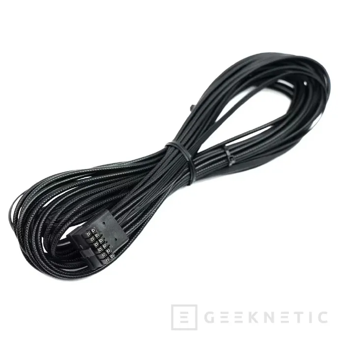 Geeknetic Seasonic ha presentado un nuevo cable con conector 12V-2X6 en forma de ángulo de 90º 3