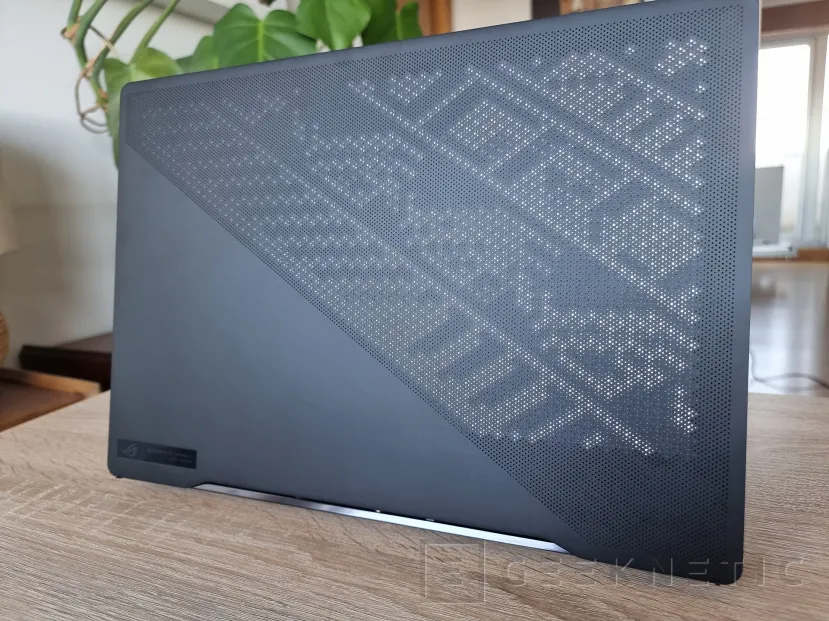 Geeknetic ASUS ROG Zephyrus M16 2023 GU604VY Review Con RTX 4090 y Core i9-13900H 3