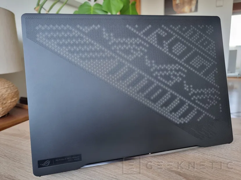 Geeknetic ASUS ROG Zephyrus M16 2023 GU604VY Review Con RTX 4090 y Core i9-13900H 44