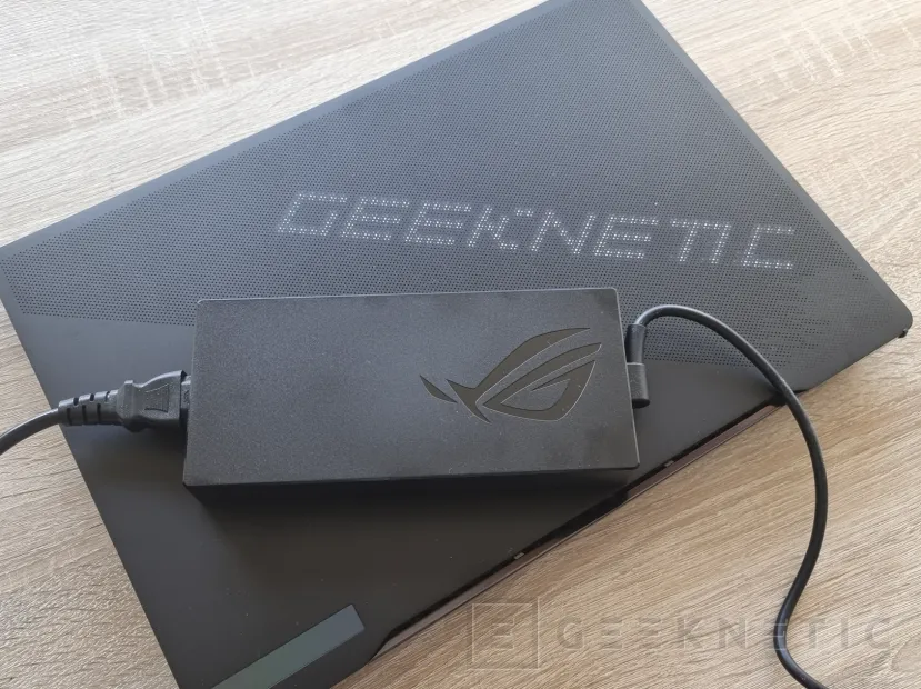 Geeknetic ASUS ROG Zephyrus M16 2023 GU604VY Review Con RTX 4090 y Core i9-13900H 18