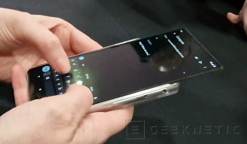 Geeknetic Motorola trae al MWC 2023 su prototipo de Smartphone Enrollable 3