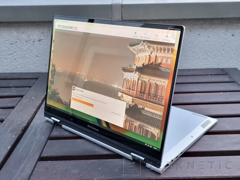 Geeknetic ASUS Zenbook 14 Flip OLED Review con Core i7-1360P 5