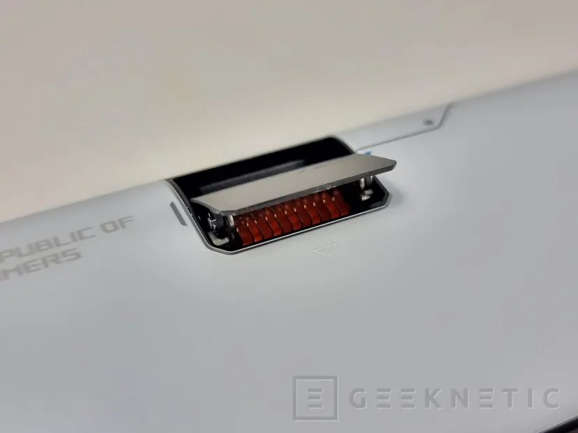 Geeknetic ASUS ROG Phone 7 Ultimate Review 5