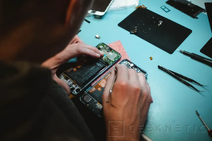 Geeknetic El Parlamento Europeo lanza un mandato para mejorar la reparabilidad de los dispositivos 1