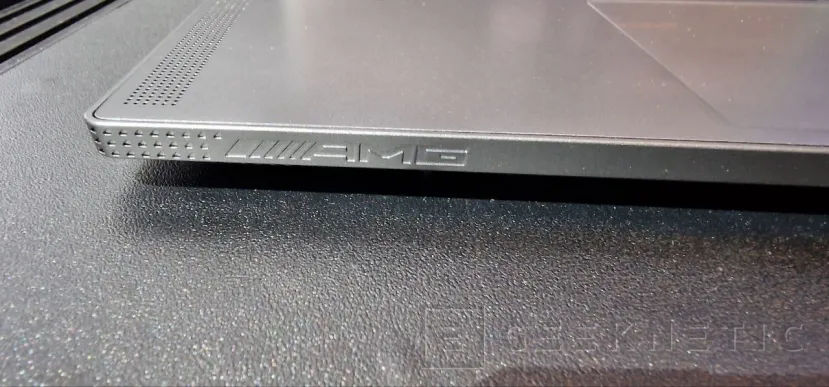 Geeknetic MSI ha aprovechado este COMPUTEX para presentar su portátil Stealth 16 en colaboración con Mercedes-AMG 3