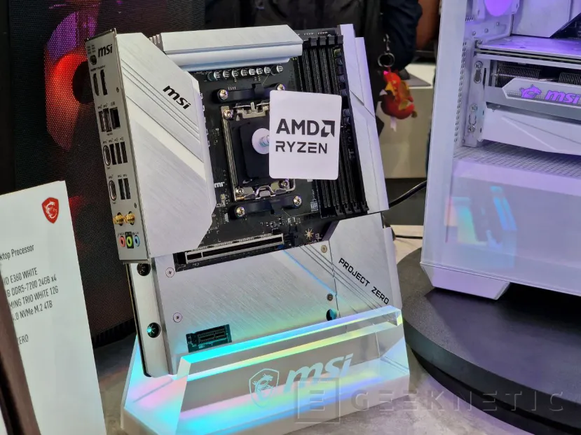 Geeknetic MSI muestra la placa Project Zero para AMD AM5 con todos los conectores en la parte trasera 1