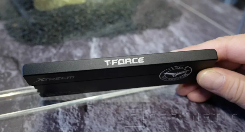 Geeknetic TeamGroup T-FORCE XTREEM DDR5 modules reach 8,266 MHz and 48 GB 4